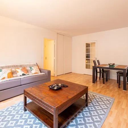 Cosy & Well-connected 1bd Apartmentsaint Lazare *